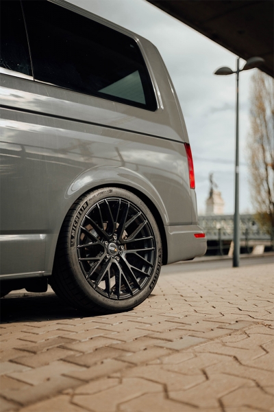 9x20 ET39 Twin-Monotube-Projekt-20.2 Alufelge schwarz matt für VW T5